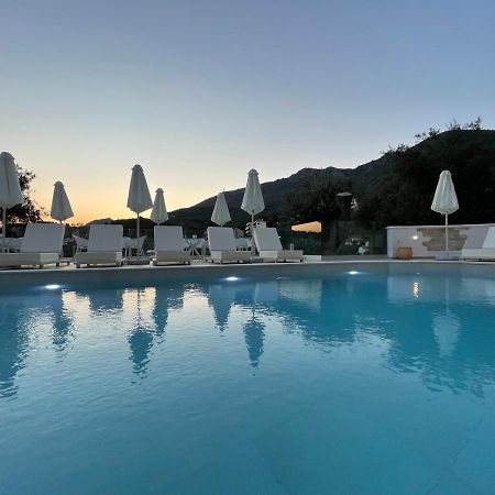 Gallery Suites Parga Esterno foto