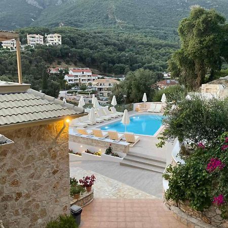 Gallery Suites Parga Esterno foto