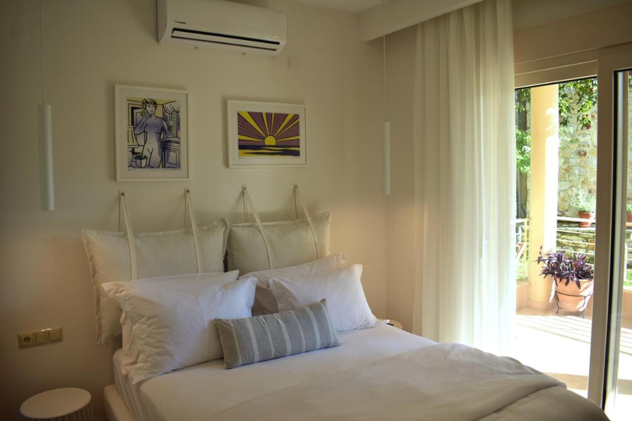 Gallery Suites Parga Esterno foto