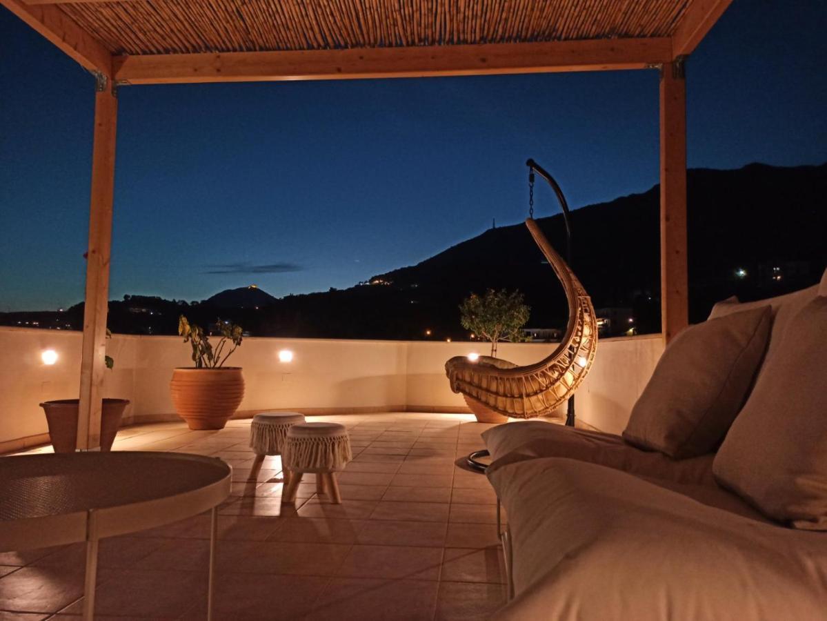 Gallery Suites Parga Esterno foto