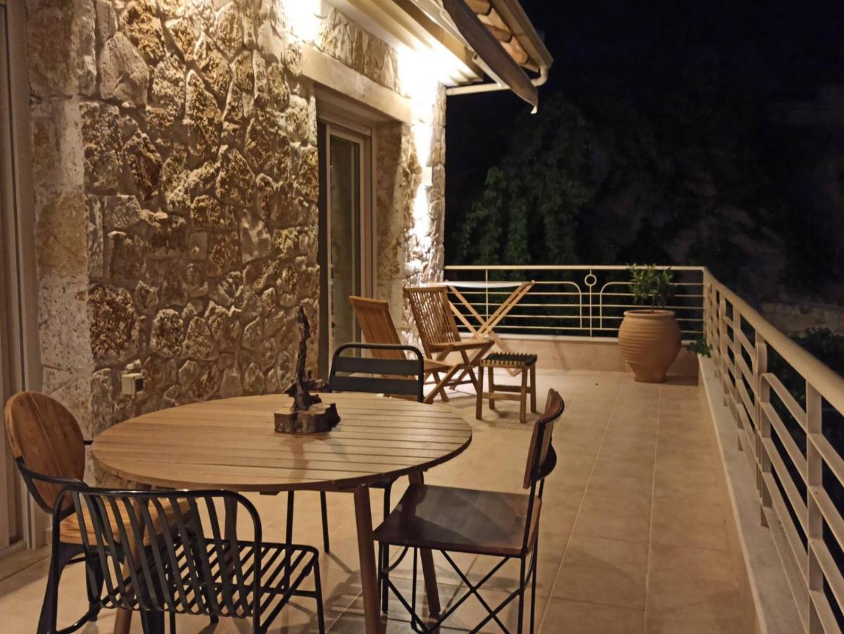Gallery Suites Parga Esterno foto