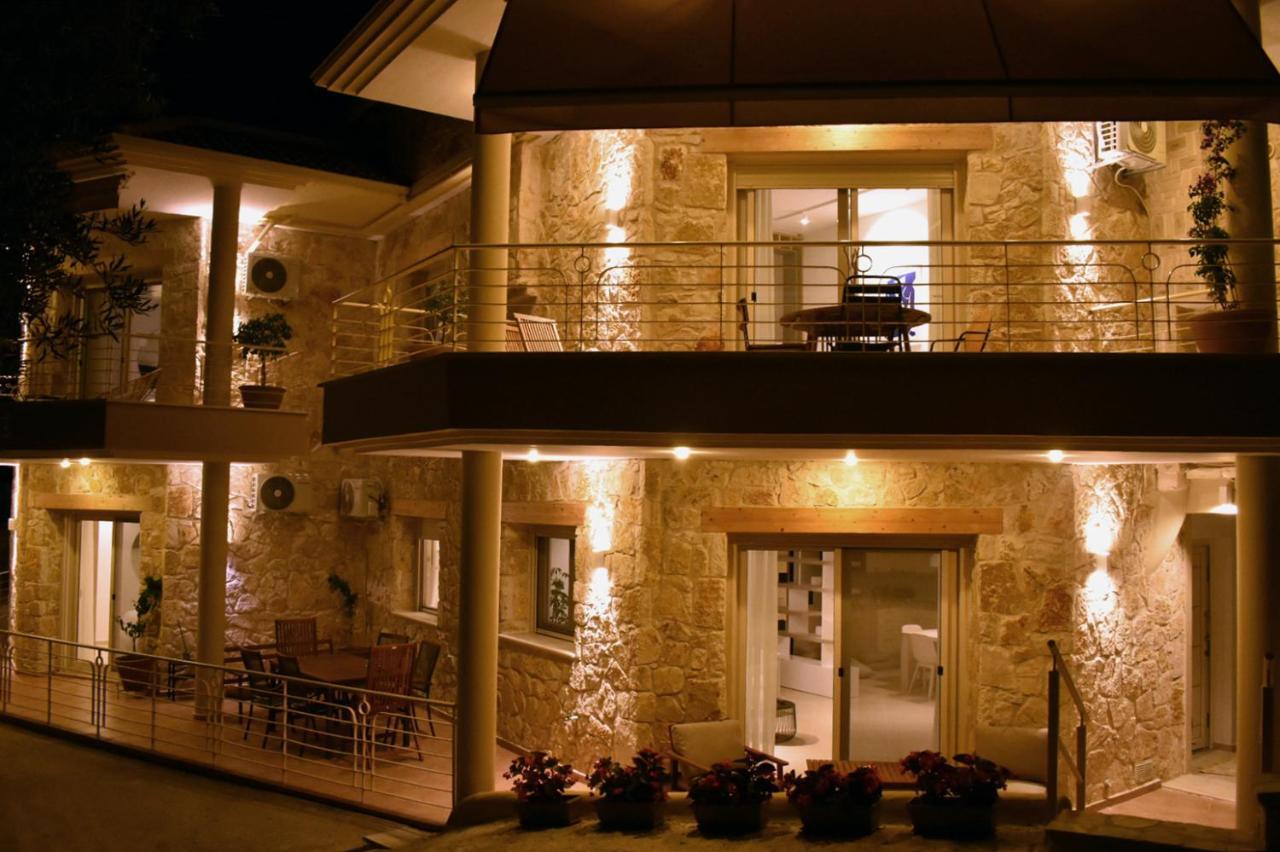 Gallery Suites Parga Esterno foto