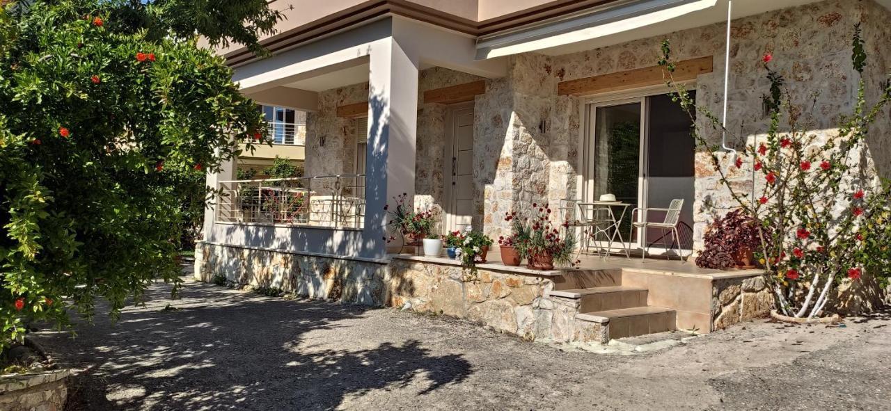 Gallery Suites Parga Esterno foto