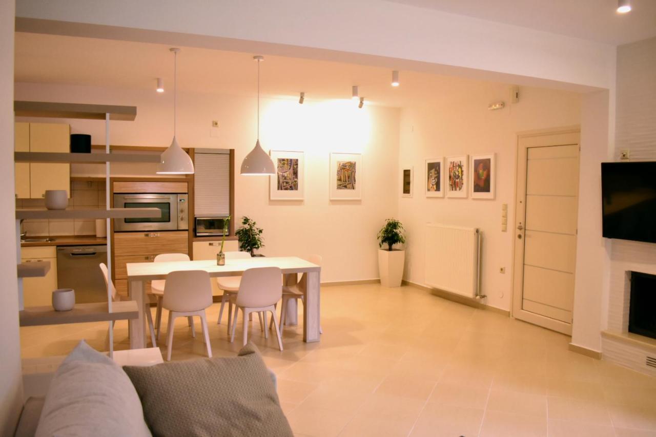 Gallery Suites Parga Esterno foto