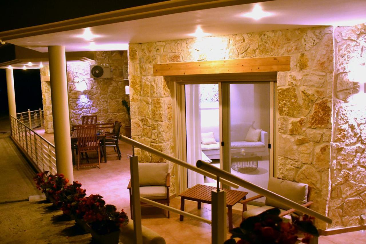 Gallery Suites Parga Esterno foto