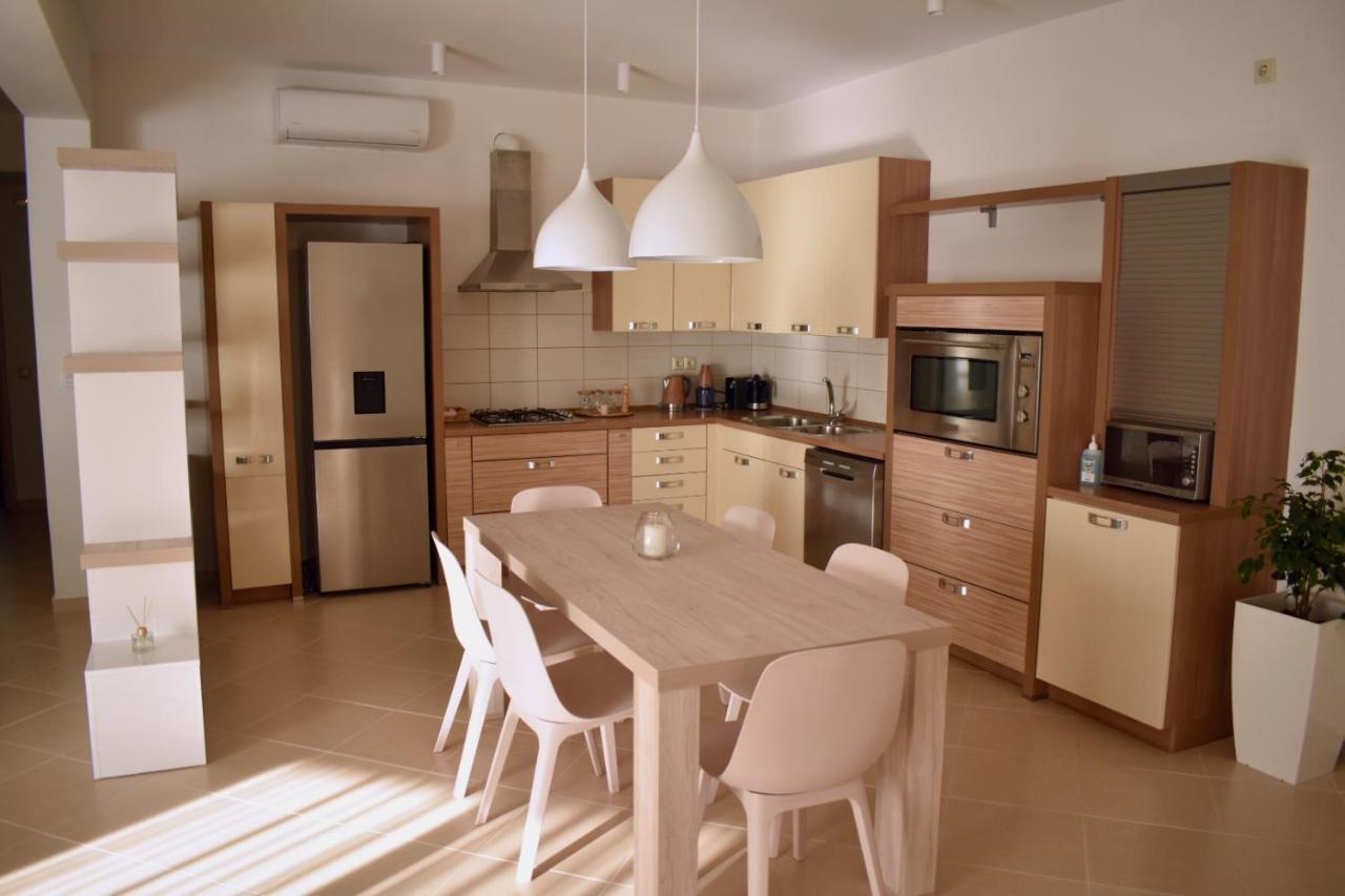 Gallery Suites Parga Esterno foto