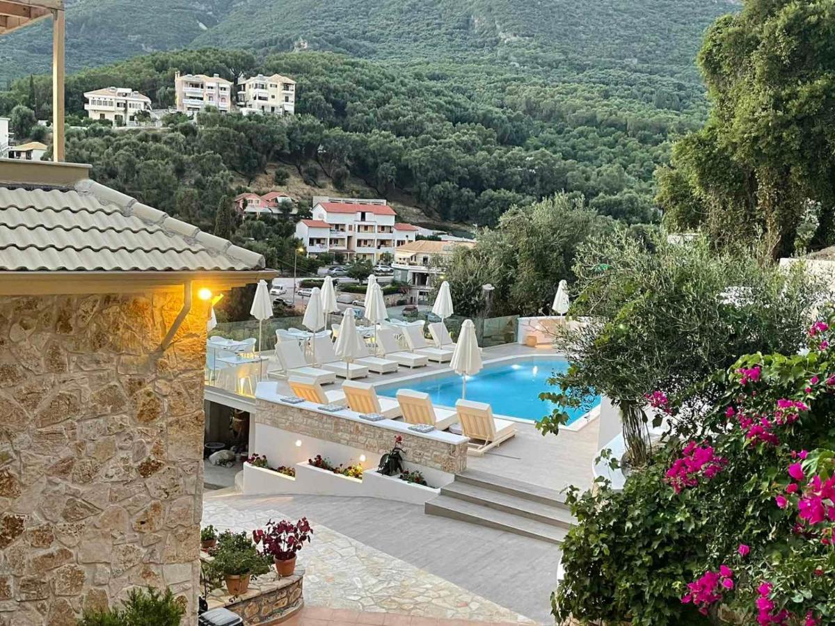 Gallery Suites Parga Esterno foto