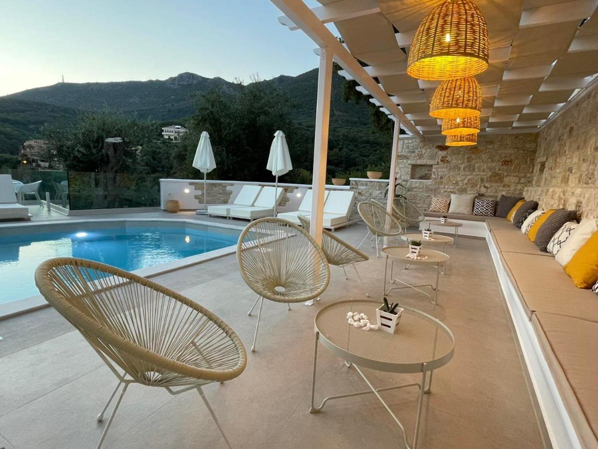 Gallery Suites Parga Esterno foto
