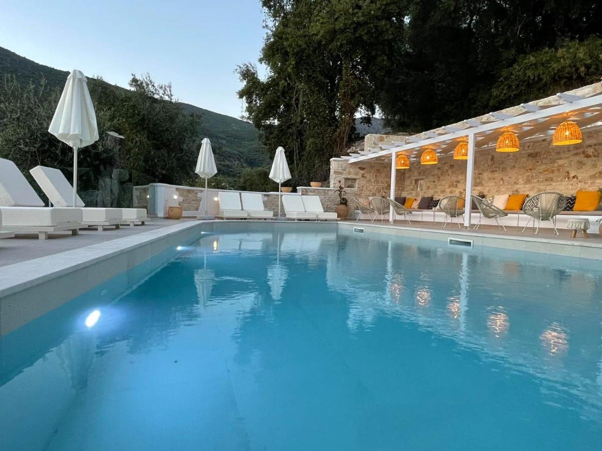 Gallery Suites Parga Esterno foto